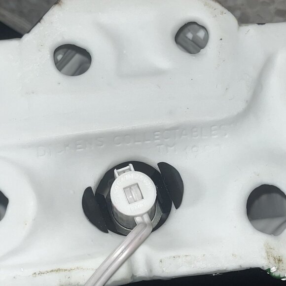 Dickens Towne Series SWEET SHOPPE 1997 Christmas Village Vintage Hand Painted - Picture 9 of 16